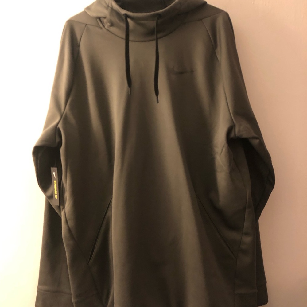 NWT Nike dri-fit gray sweatshirt size XL